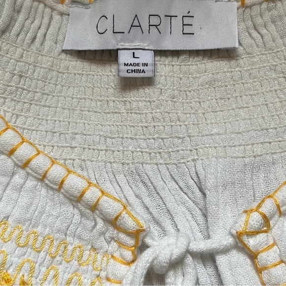 Clarte Claire Embroidery Detail Top - Picture 11 of 11